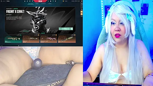 crystal7u7 online show from October 12, 2025, 6:51 pm