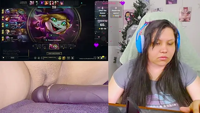 crystal7u7 online show from December 3, 2025, 9:46 pm