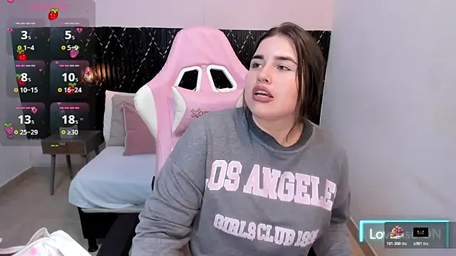 Aabby lee online show from November 18, 2025, 7:51 pm