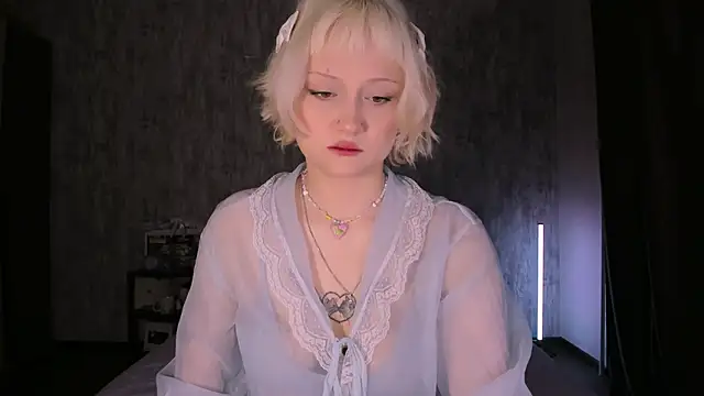 MariaMango online show from September 14, 2025, 11:15 pm