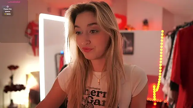 Snapshot of Alexis___Texas chatting on February 28, 2025, 10:17 pm Alexis   Texas online show from February 28, 2025, 10:17 pm