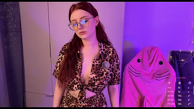 Snapshot of RozieRose chatting on September 10, 2025, 3:39 am RozieRose online show from September 10, 2025, 3:39 am