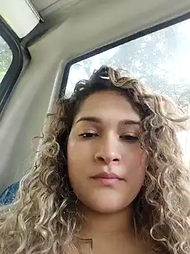 Sara smiiith211 online show from December 8, 2024, 3:13 pm