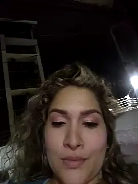 Sara smiiith211 online show from December 22, 2024, 5:01 am