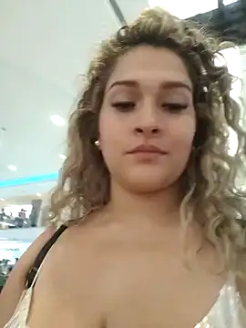 Sara smiiith211 online show from January 19, 2025, 10:17 pm