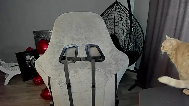 lily williamss online show from March 12, 2025, 6:29 am