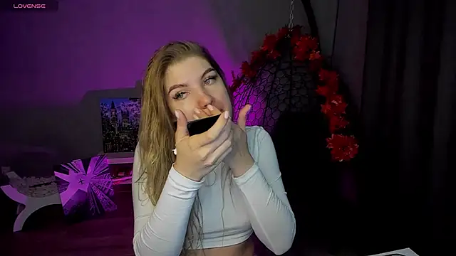 lily williamss online show from September 30, 2025, 12:04 am