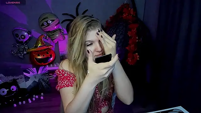 lily williamss online show from October 18, 2025, 12:24 am