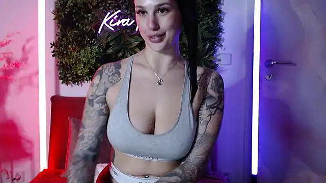 Snapshot of KiraKane1 chatting on February 5, 2025, 5:31 pm KiraKane1 online show from February 5, 2025, 5:31 pm