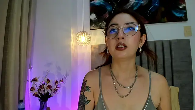 Emilywatsonn online show from October 22, 2025, 12:33 am