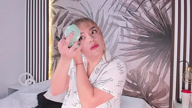 Samaantha-White online show from February 3, 2025, 11:31 am