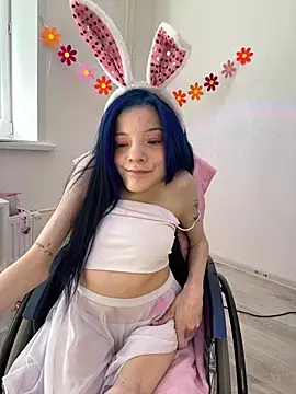 MiniSophiaa online show from April 1, 2026, 7:31 am