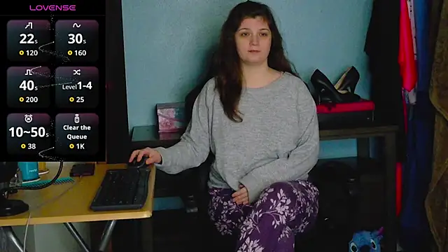 TreeJeanne online show from November 18, 2025, 2:28 am