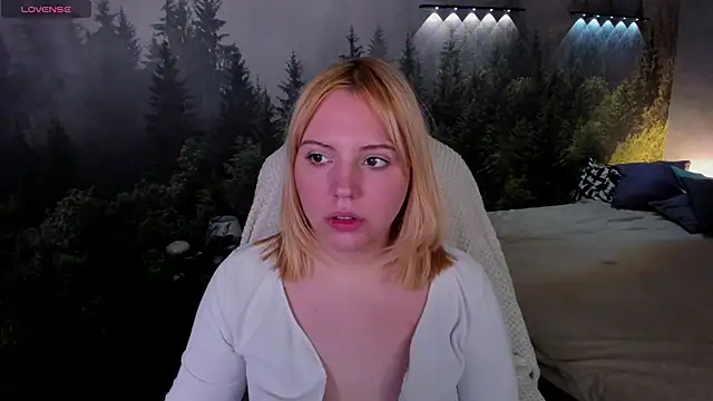 Stacy Luv online show from November 14, 2025, 9:08 am