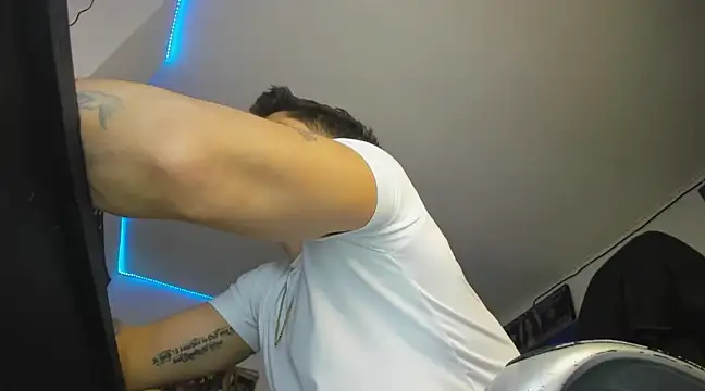 charlie hotxxx online show from February 17, 2025, 12:32 am