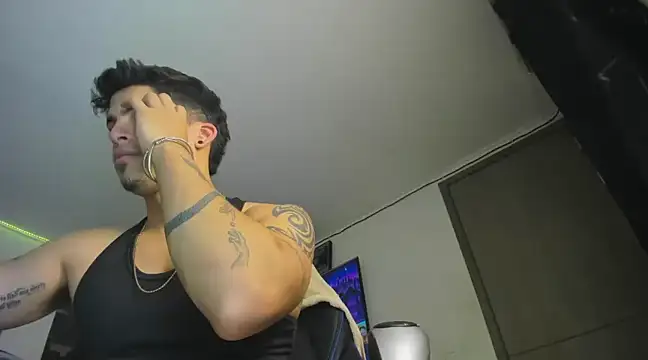 charlie hotxxx online show from March 13, 2025, 2:49 am