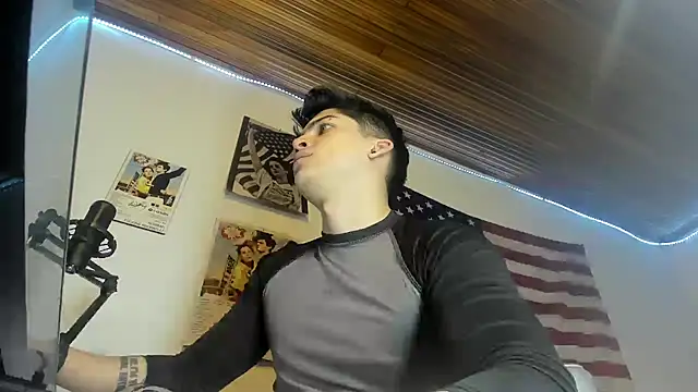 charlie hotxxx online show from March 18, 2026, 3:42 am