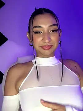  Aura- online show from September 19, 2025, 11:49 pm