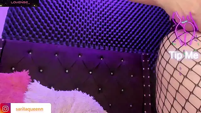 Snapshot of saara_queen_ chatting on January 18, 2025, 7:04 pm saara queen online show from January 18, 2025, 7:04 pm