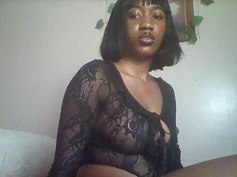 Queeen model online show from April 19, 2026, 10:01 pm