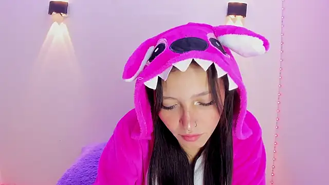 Threesome-no-mercy online show from March 22, 2025, 12:28 am