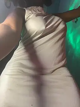 Cherrytowild online show from September 26, 2025, 5:33 am