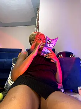 Cherrytowild online show from October 13, 2025, 5:51 am