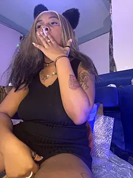 Cherrytowild online show from October 23, 2025, 6:34 am