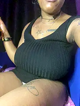 Cherrytowild online show from December 13, 2025, 7:53 pm