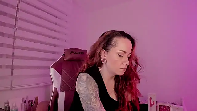 Domina Deivis online show from March 8, 2025, 6:10 am