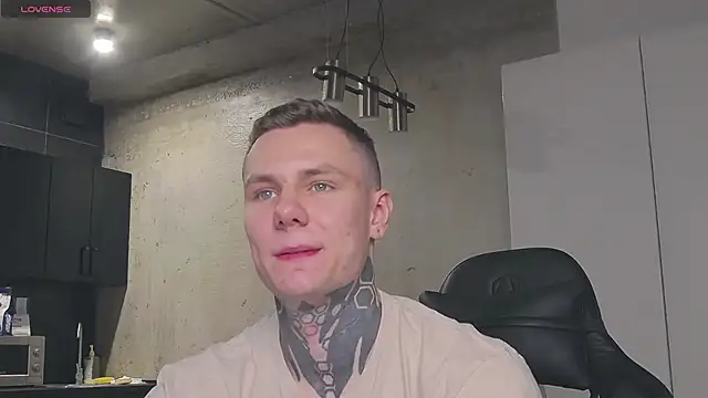 Snapshot of Lechery_boy chatting on January 16, 2025, 12:20 pm Lechery boy online show from January 16, 2025, 12:20 pm