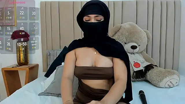 Snapshot of izadii chatting on November 10, 2025, 6:40 pm izadii online show from November 10, 2025, 6:40 pm