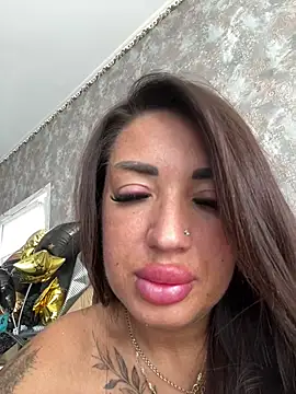 RuslanaXX online show from April 9, 2026, 6:19 am