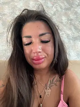 RuslanaXX online show from June 6, 2026, 3:44 am