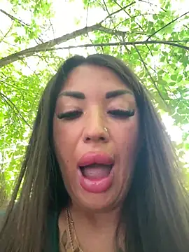 RuslanaXX online show from June 7, 2026, 5:44 am