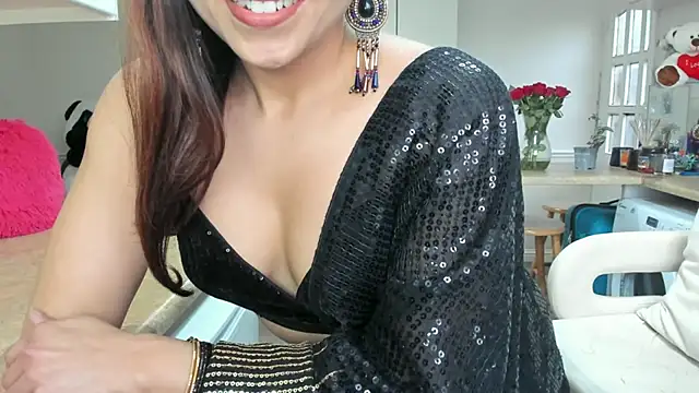 winterforu online show from February 16, 2025, 4:21 pm