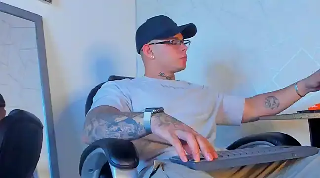 NoahhBrown online show from February 1, 2025, 10:34 pm