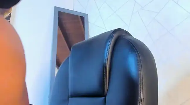 NoahhBrown online show from March 17, 2025, 8:29 am