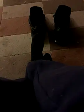 footsy35 online show from December 21, 2025, 7:04 am