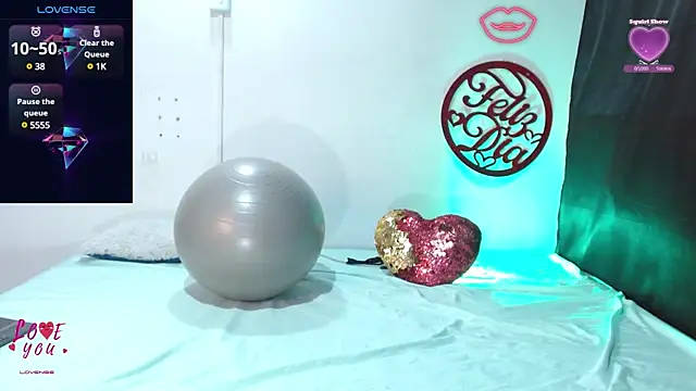 cleopatraa online show from February 25, 2025, 7:36 pm