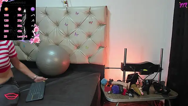 Snapshot of cleopatraa chatting on May 22, 2026, 10:04 pm cleopatraa online show from May 22, 2026, 10:04 pm