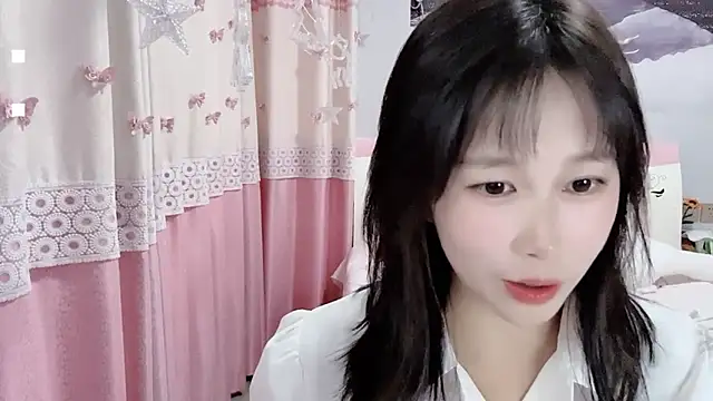 Snapshot of Shleybaby chatting on October 29, 2025, 7:10 am Shleybaby online show from October 29, 2025, 7:10 am