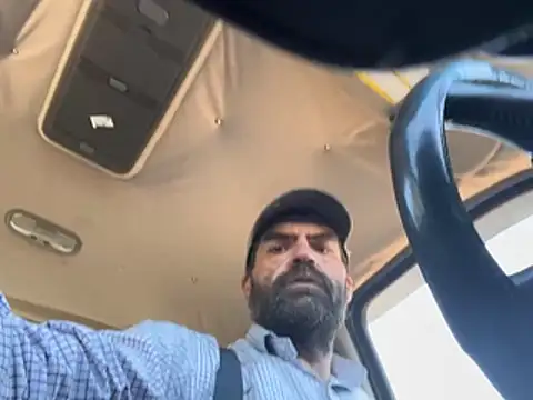 Onesieboy4daddys online show from March 17, 2026, 5:05 pm