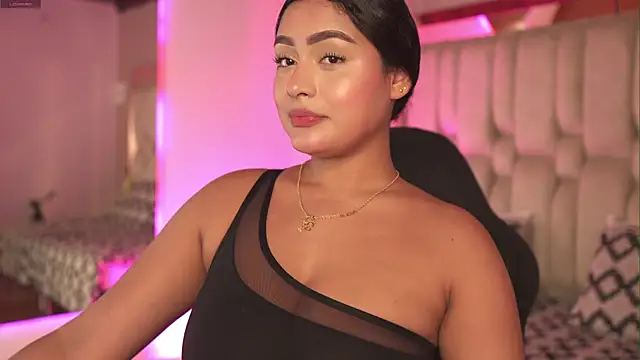 Kleverly Manson1 online show from November 24, 2025, 8:08 pm