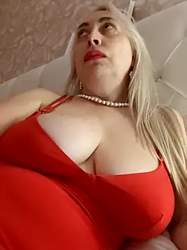 Snapshot of HotJanet chatting on January 28, 2025, 6:49 pm HotJanet online show from January 28, 2025, 6:49 pm