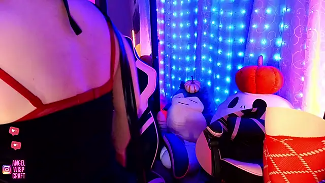 Angel-Lewd-Cake online show from January 14, 2025, 4:15 am