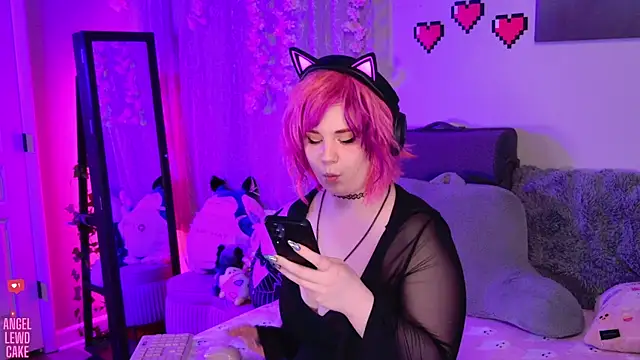 Angel-Lewd-Cake online show from June 11, 2026, 12:54 am