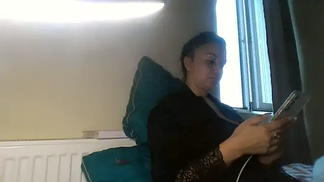 Snapshot of Linusya chatting on September 9, 2025, 2:49 pm Linusya online show from September 9, 2025, 2:49 pm