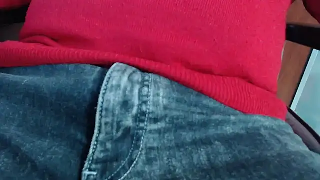 smoothandtiny online show from March 13, 2025, 2:55 pm