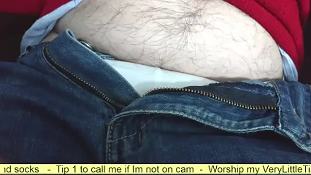 smoothandtiny online show from October 30, 2025, 7:36 pm